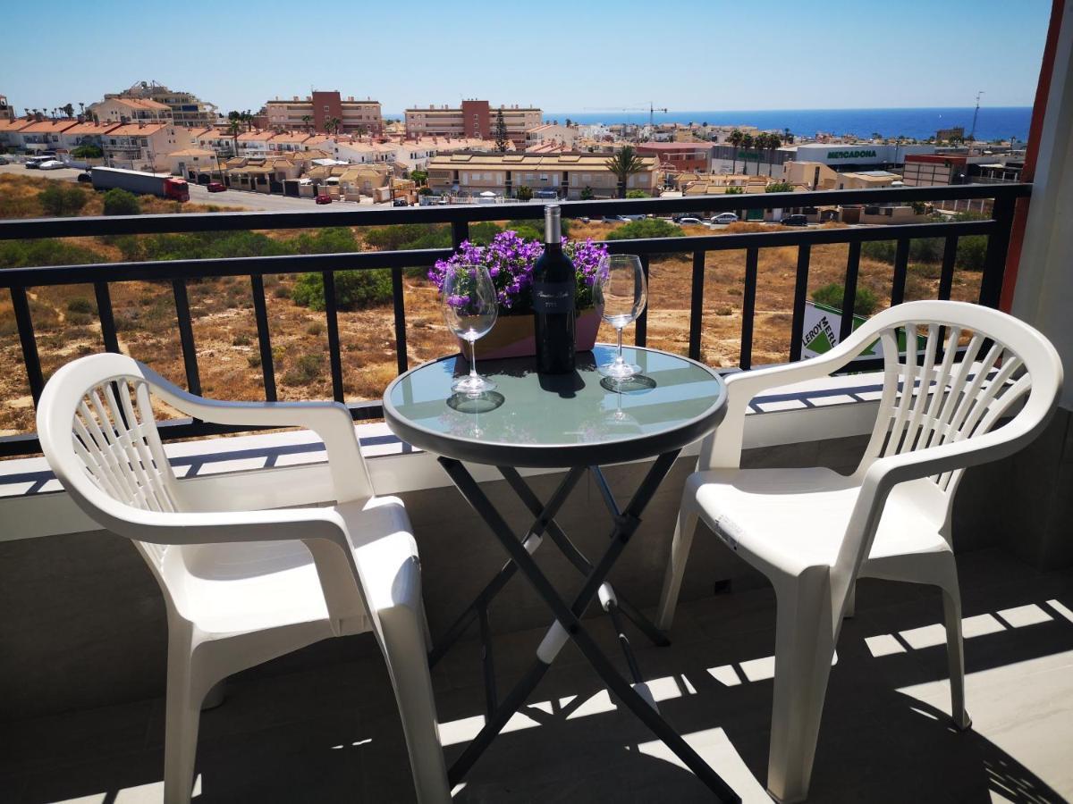 Studio With Terrace And Pool Torrevieja Exterior foto